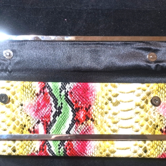 Vintage faux Snakeskin clutch - Picture 4 of 9